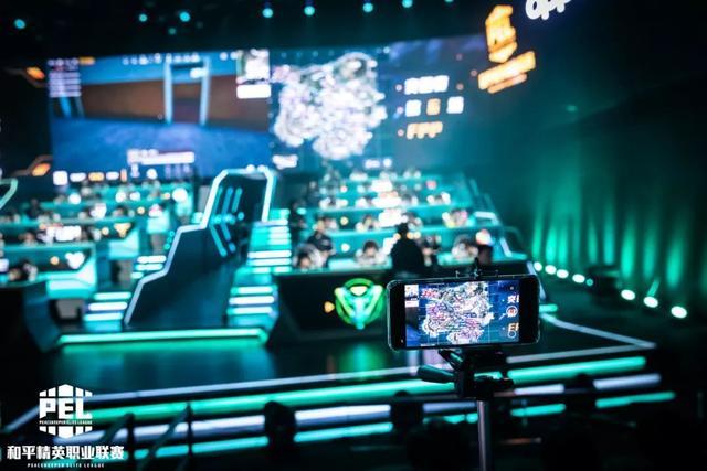 保持冷静 保持冷静