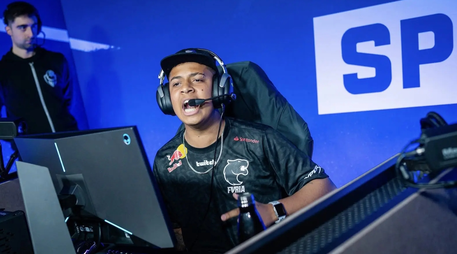 的激烈竞争 的激烈竞争